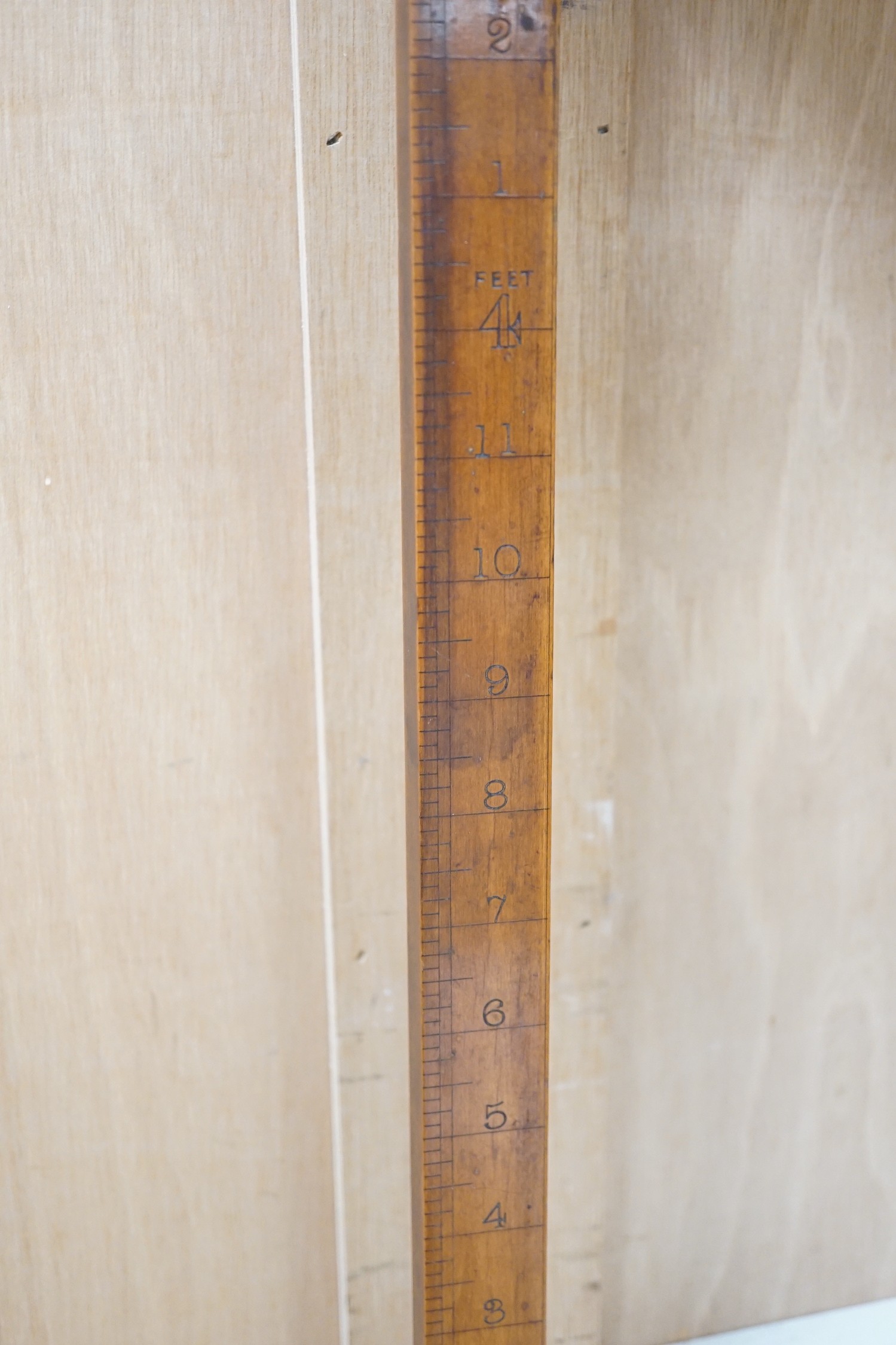 A boxwood horse measure